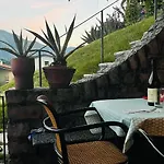 Welkhom View, Swimming Pool, Tennis Court And Private Parking