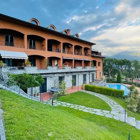 Welkhom View, Swimming Pool, Tennis Court And Private Parking *