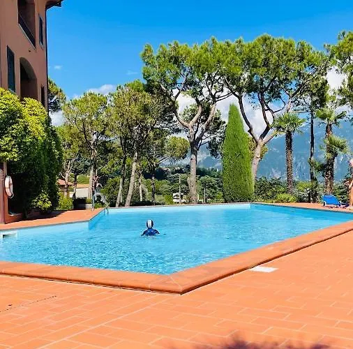 Welkhom View, Swimming Pool, Tennis Court And Private Parking Dom wakacyjny Mezzegra